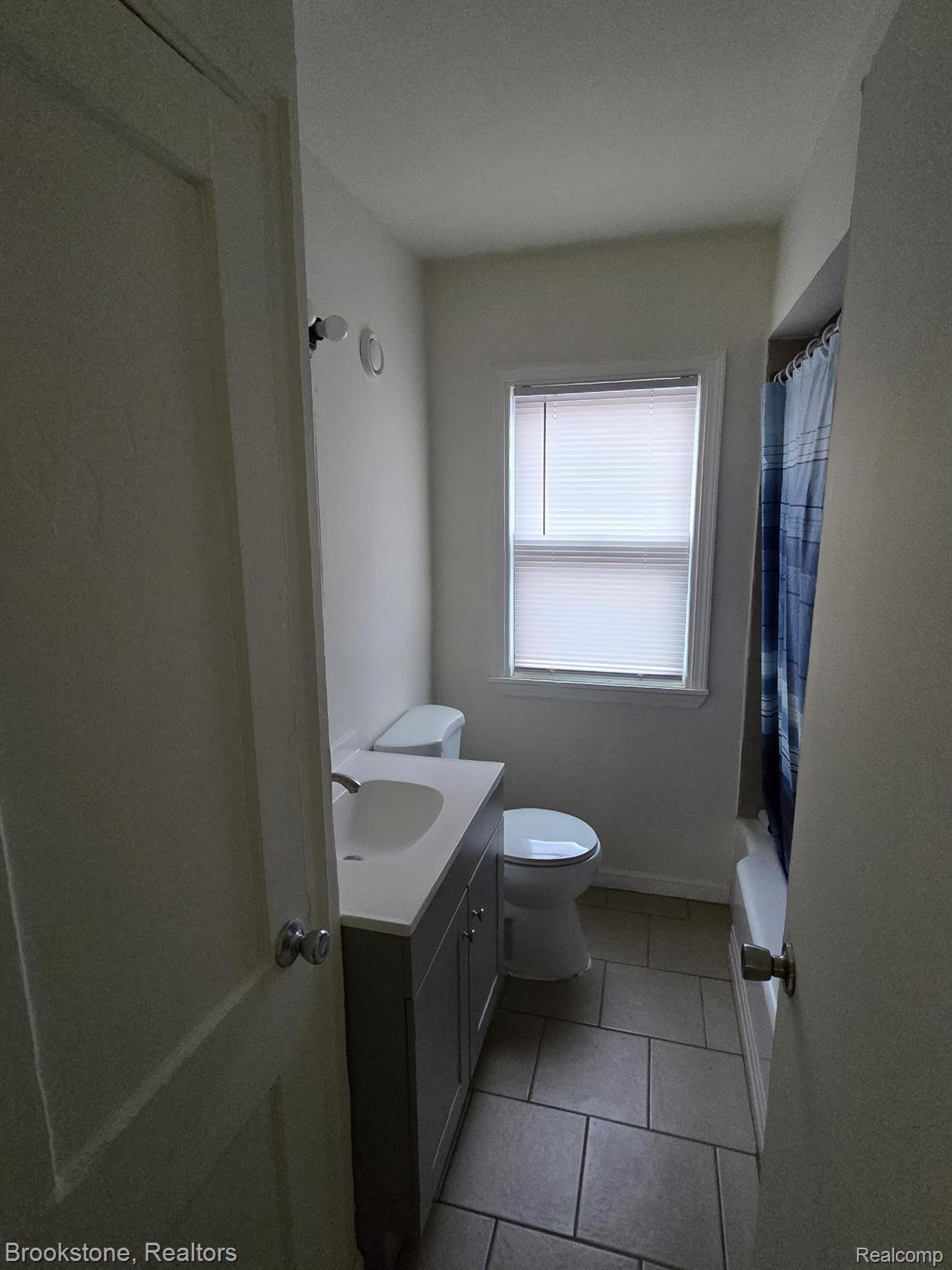 20510 Gilchrist Street