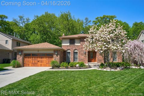 Photo of 1826 N Fairview Lane, Rochester Hills City, MI 48306 (MLS # 20261020498)