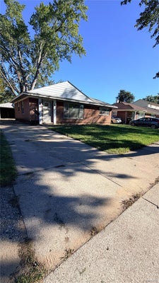 1117 E BROCKTON AVE, MADISON HEIGHTS, MI 48071 - Image b683623e9fa744dd9badc36f1d8e2bfd/1427813430