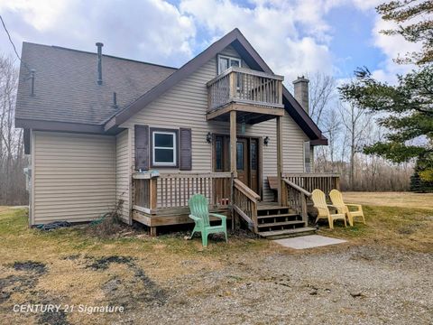 150 E Winegars Road Hay Township MI 48624