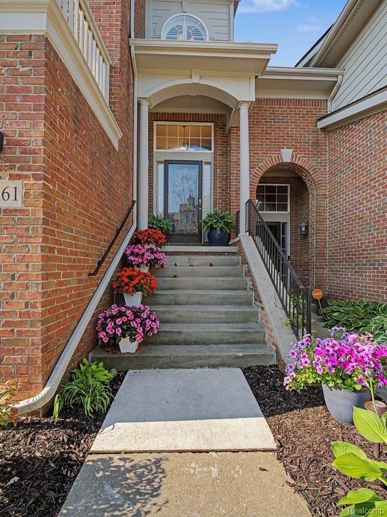 37561 Newburgh Park Circle