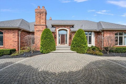 17943 Viola Lane Clinton Charter Township Macomb MI 48036