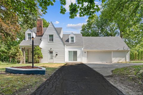 9838 Grosse Ile Parkway Grosse Ile Township MI 48138