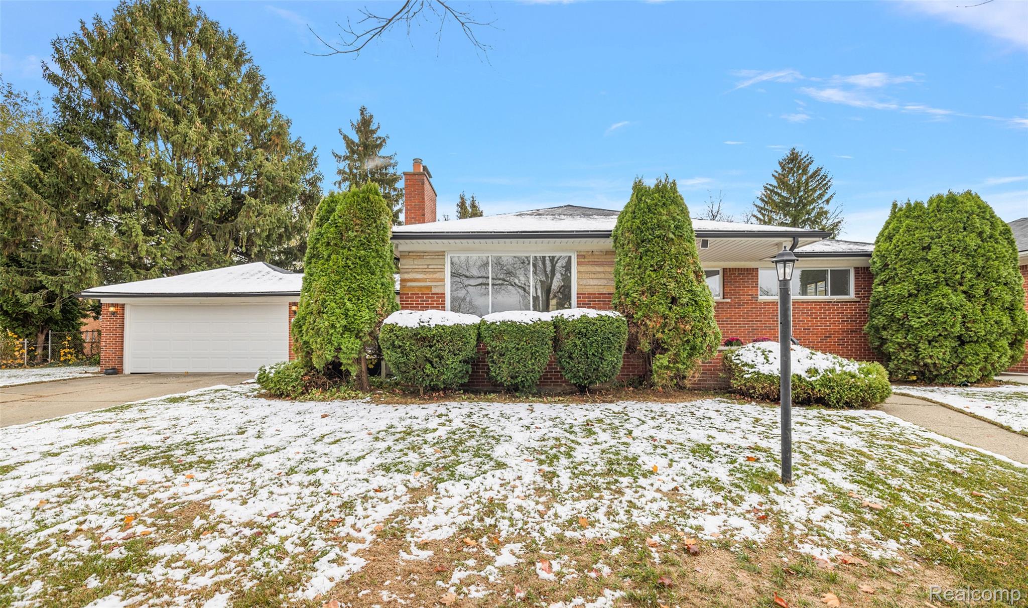 17766 Veronica Avenue