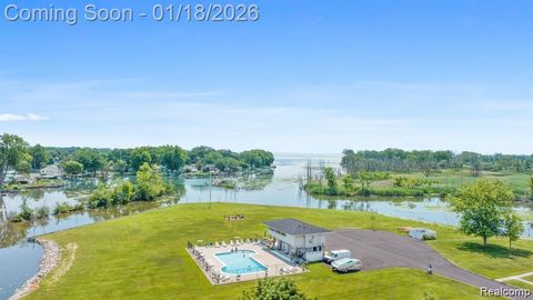 Tiny photo for 30352 Windsor #21, Gibraltar City, MI 48173 (MLS # 20261003011)