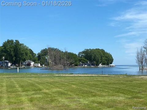 Tiny photo for 30352 Windsor #21, Gibraltar City, MI 48173 (MLS # 20261003011)