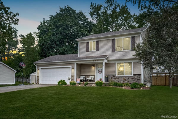 1558 MADDOX ST, WEST BLOOMFIELD, MI 48324 - Image b69fa4075f8eda73d05d7be64290c0ff/4238522330