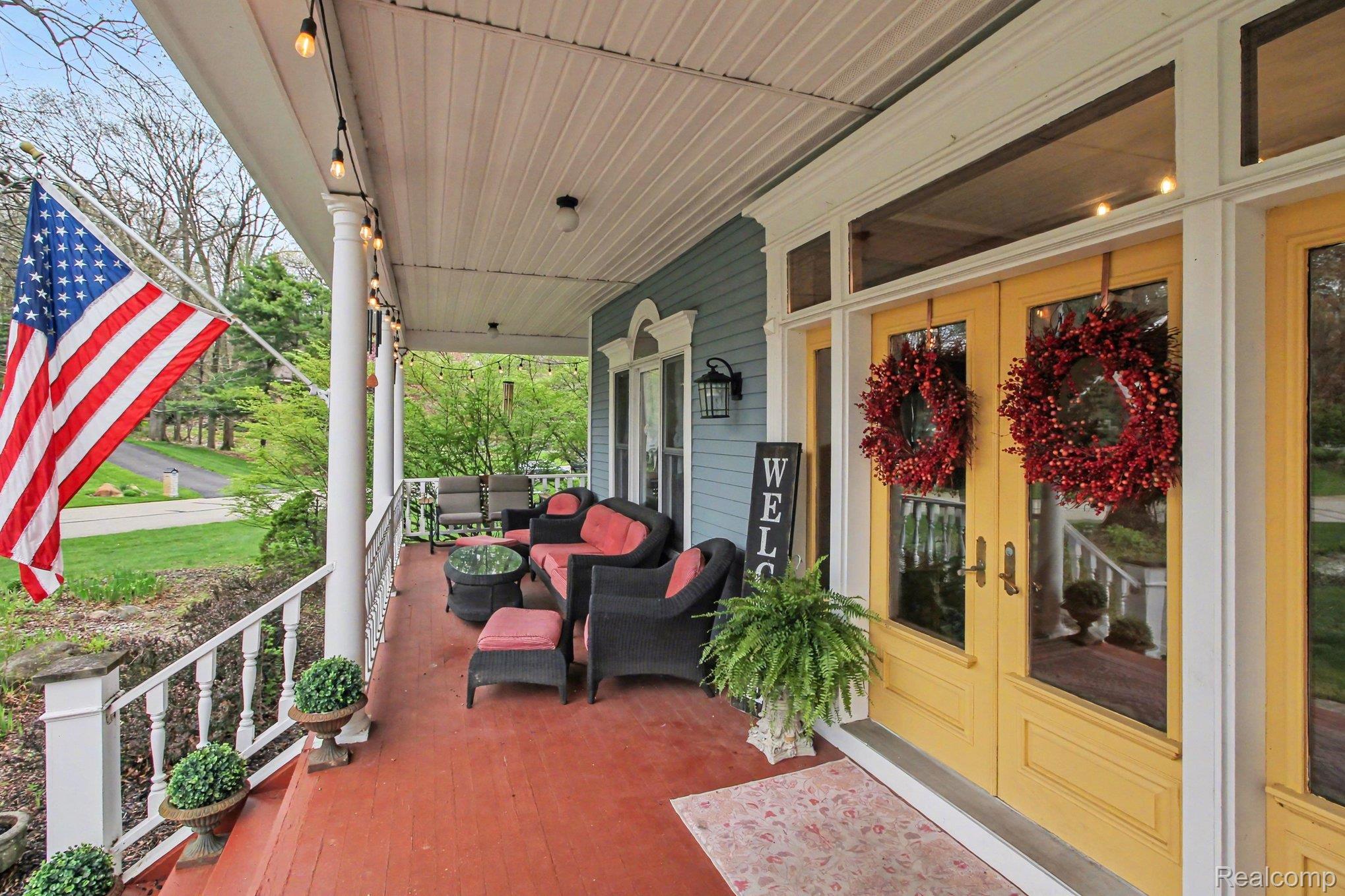 9655 Birch Run