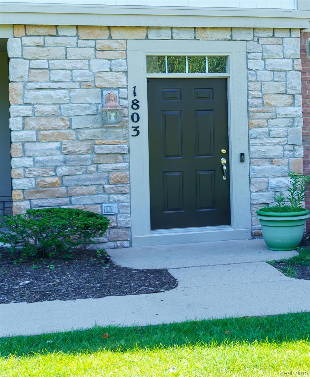 1803 Pinecroft Drive