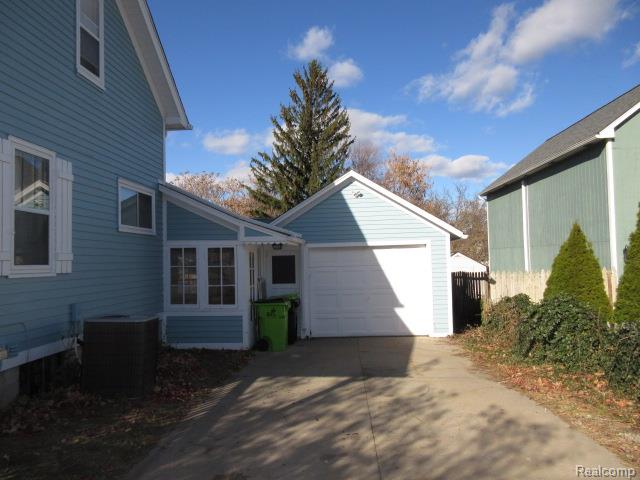 214 W Rockwell Street