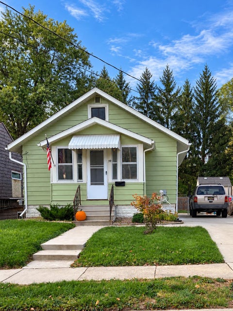 Photo of 39 Gerdon Avenue, Pontiac City, MI 48342 (MLS # 81026055998)