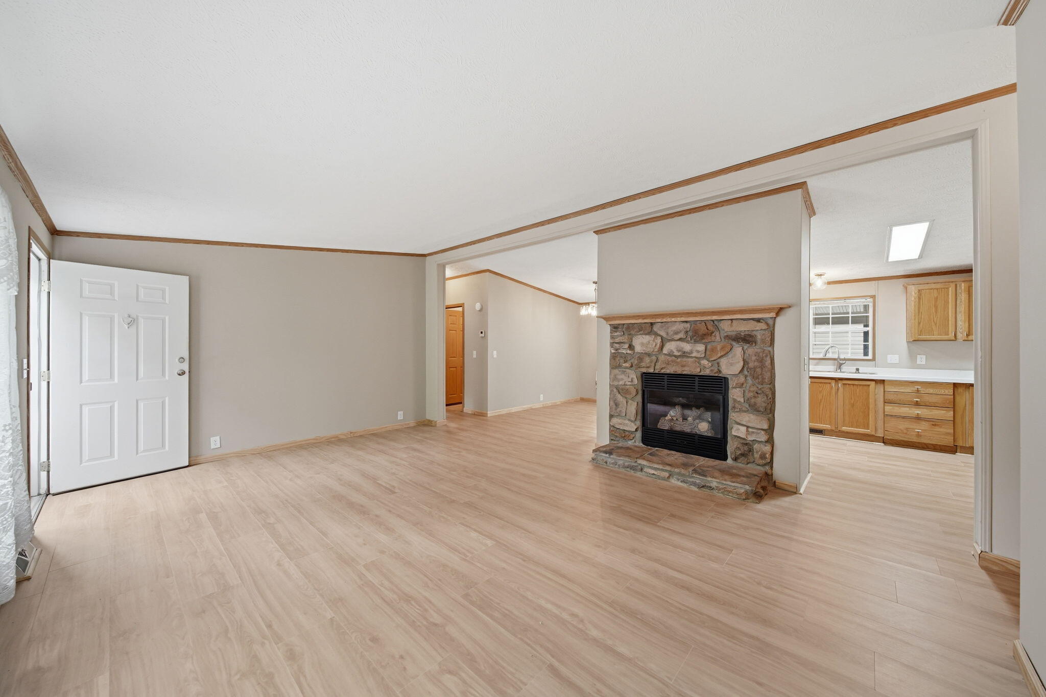 704 Hidden River Drive