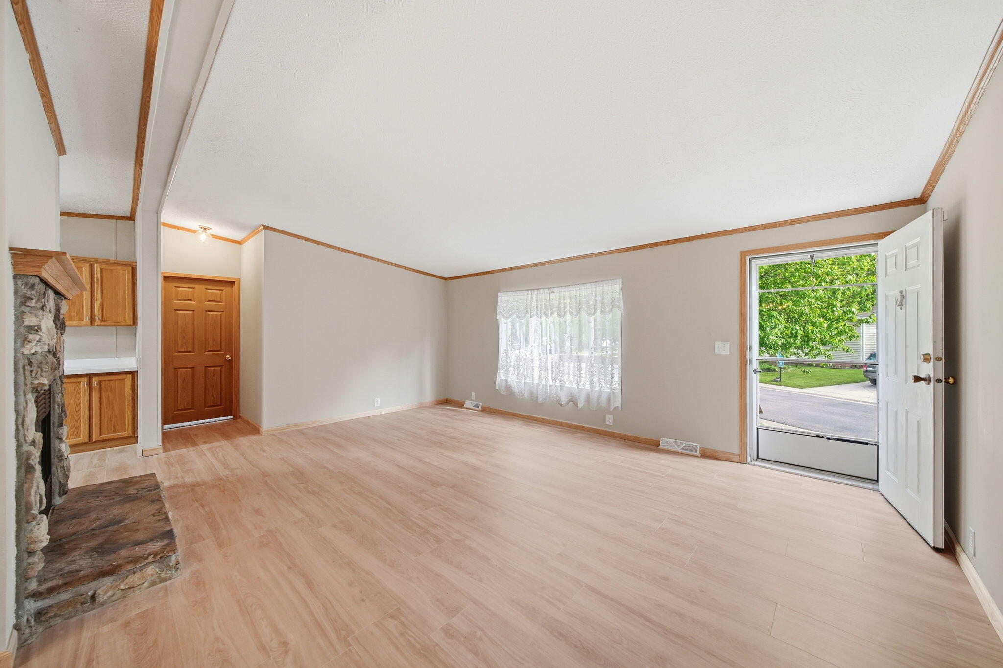 704 Hidden River Drive