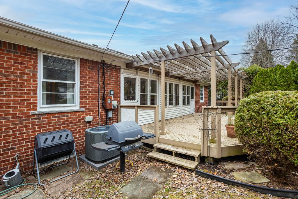 listing image 24
