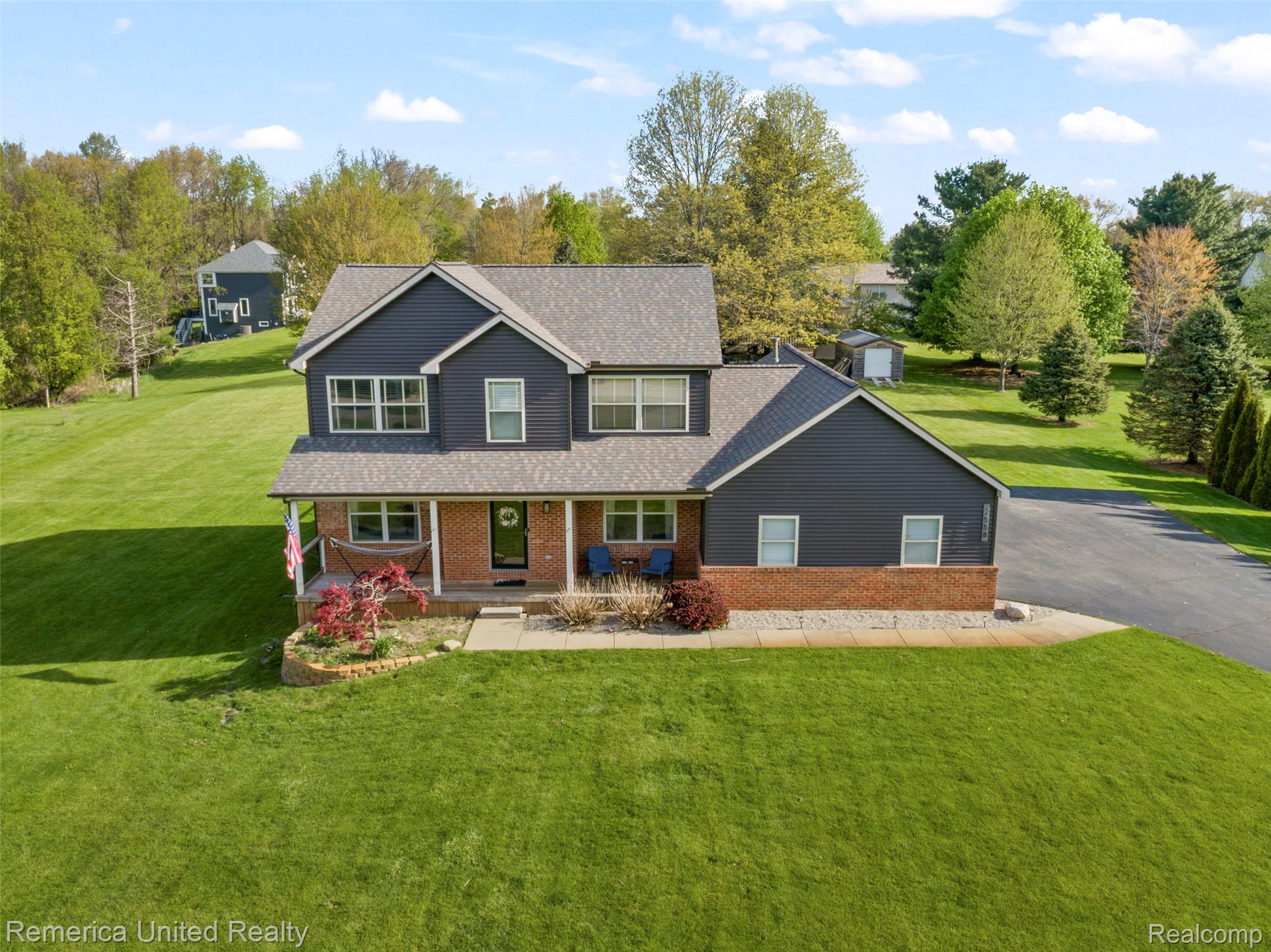 2558 Clivedon Road
