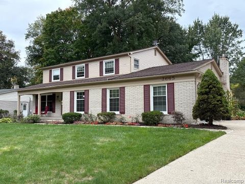 3665 Estates Drive Troy City MI 48084