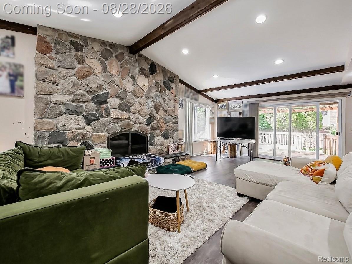 6052 Glen Eagles Drive