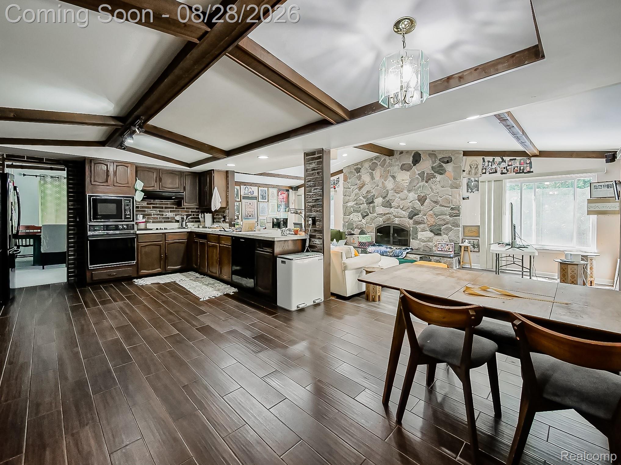 6052 Glen Eagles Drive