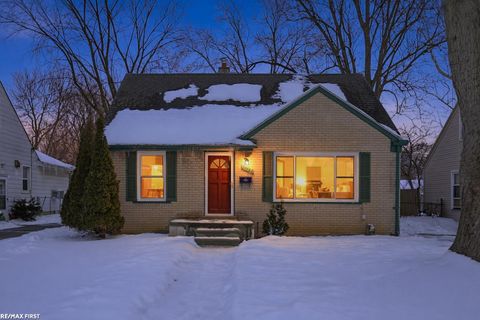 24660 Kipling Street Oak Park City MI 48237