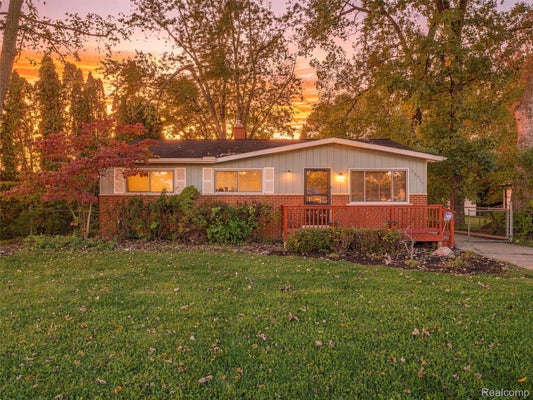 15317 GREEN LANE AVE, LIVONIA, MI 48154 - Image b6eac9e97cc71dbbbcfc5f42ab674591/260074902