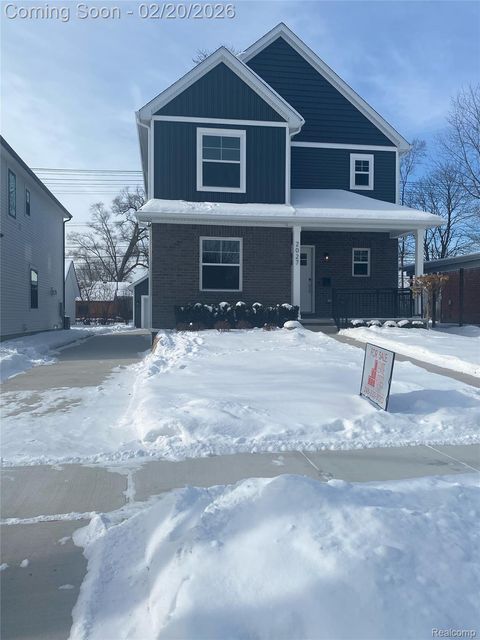 2027 Ellwood Ave Berkley City MI 48072