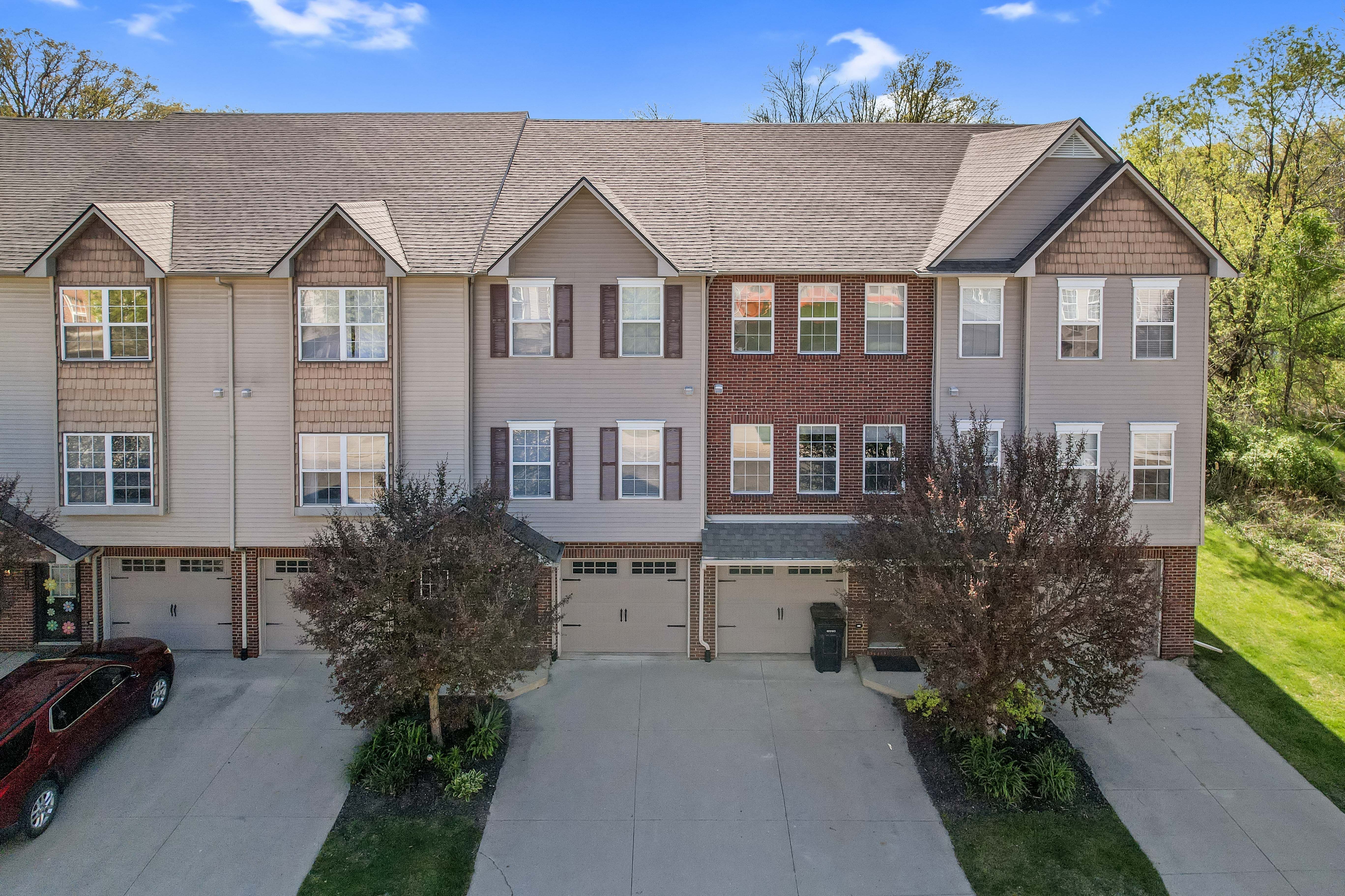 2211 Knotty Pine Trail