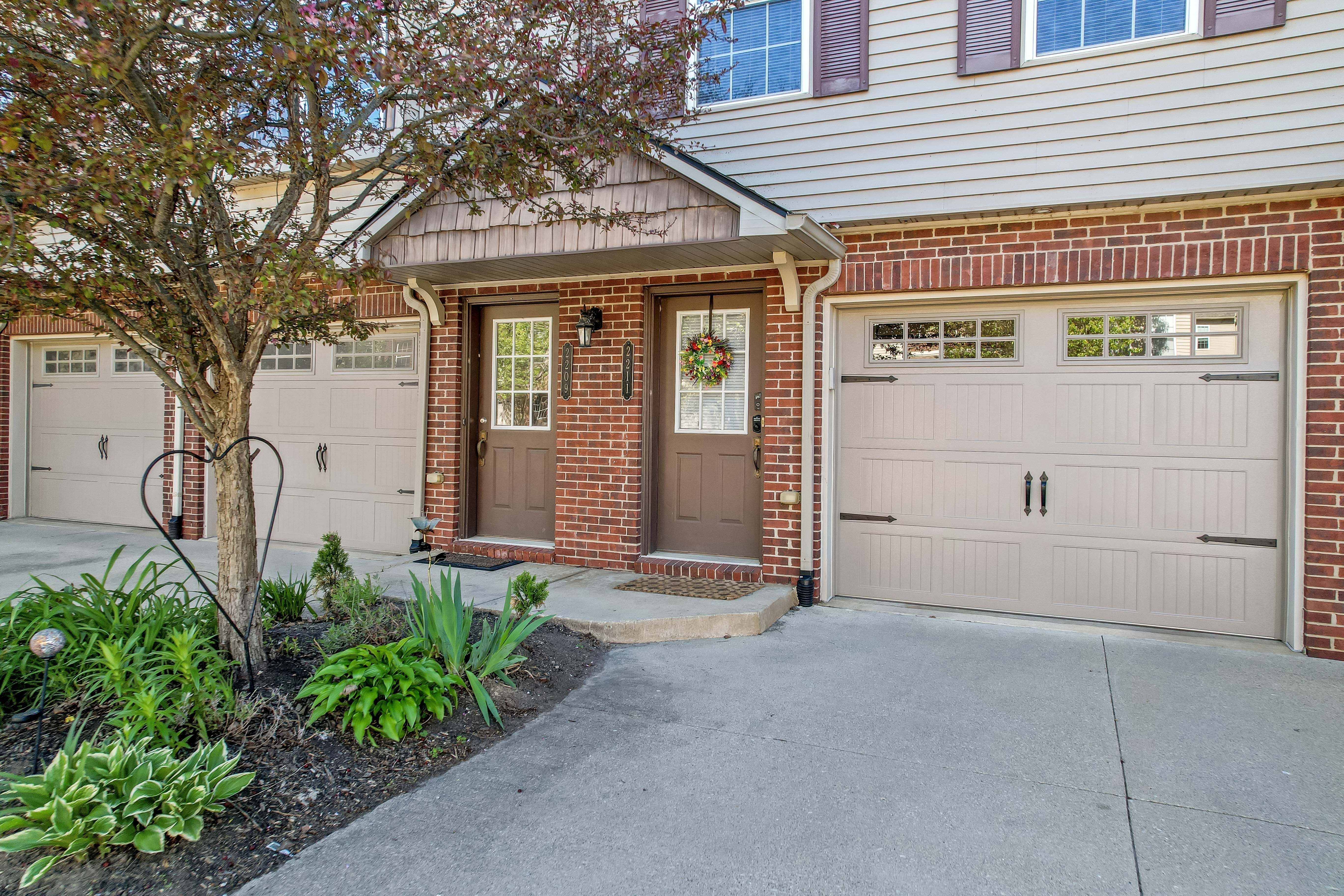 2211 Knotty Pine Trail