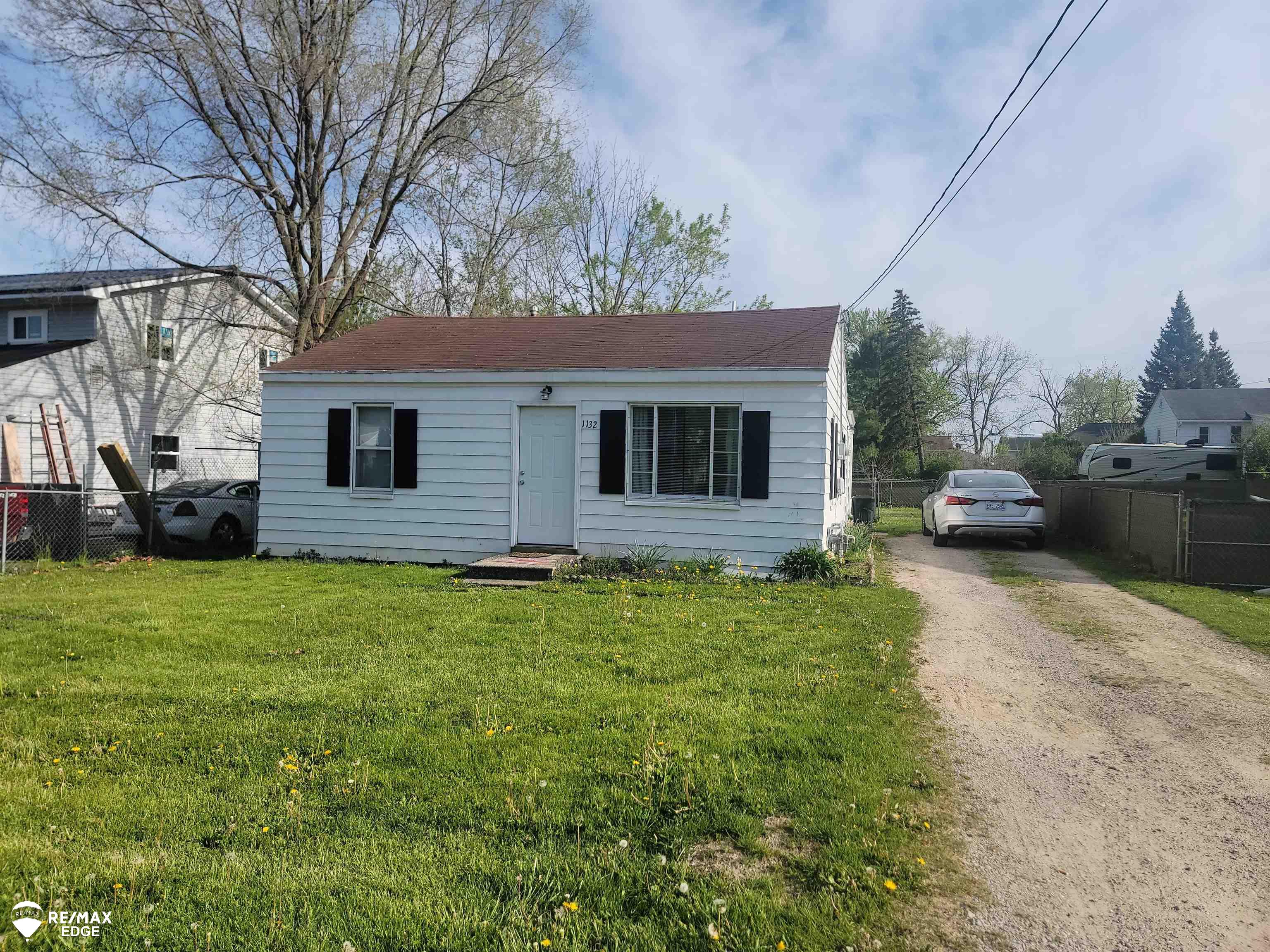 Listing image 1
