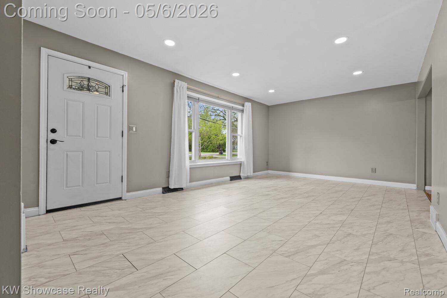2922 Airport Road