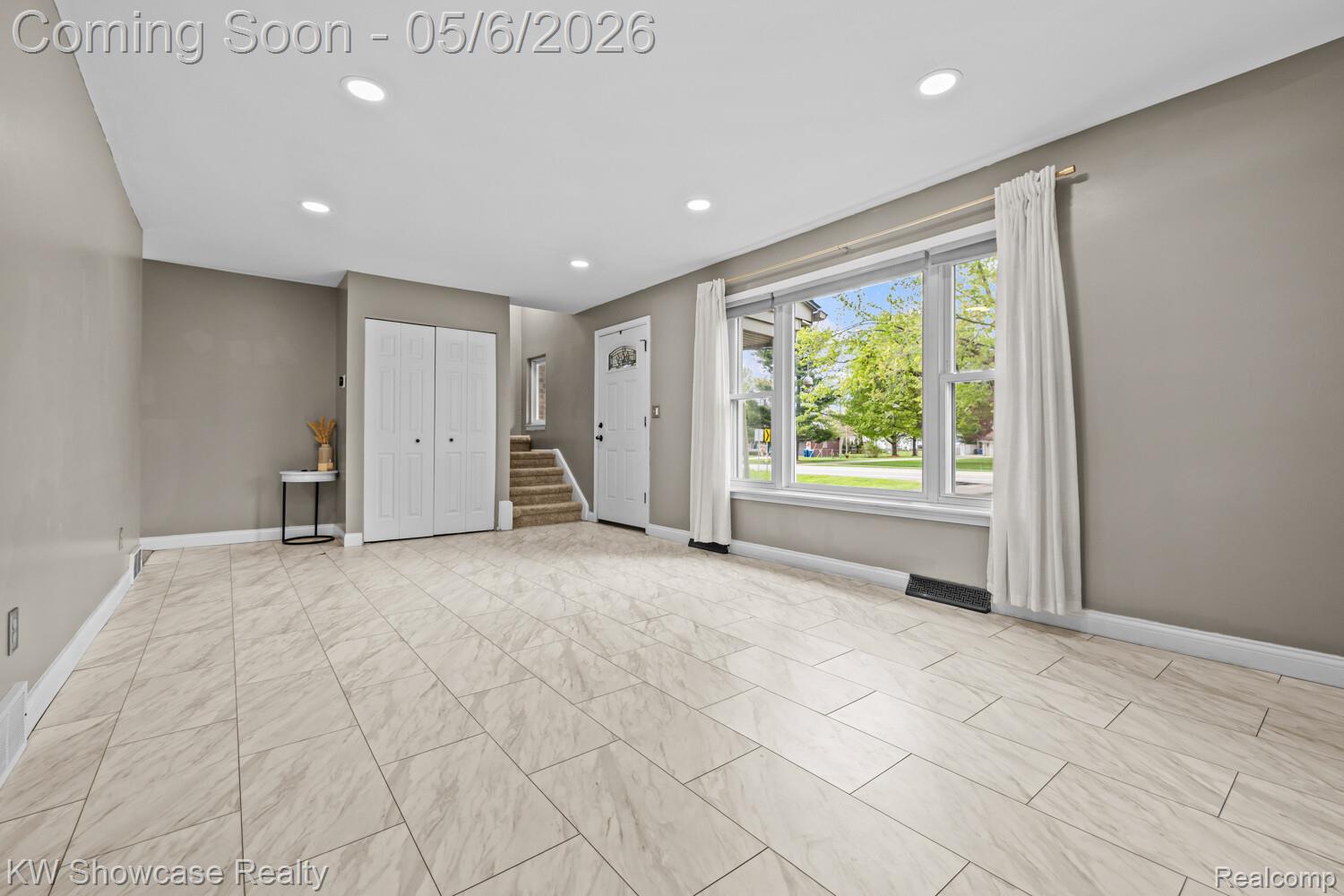 2922 Airport Road