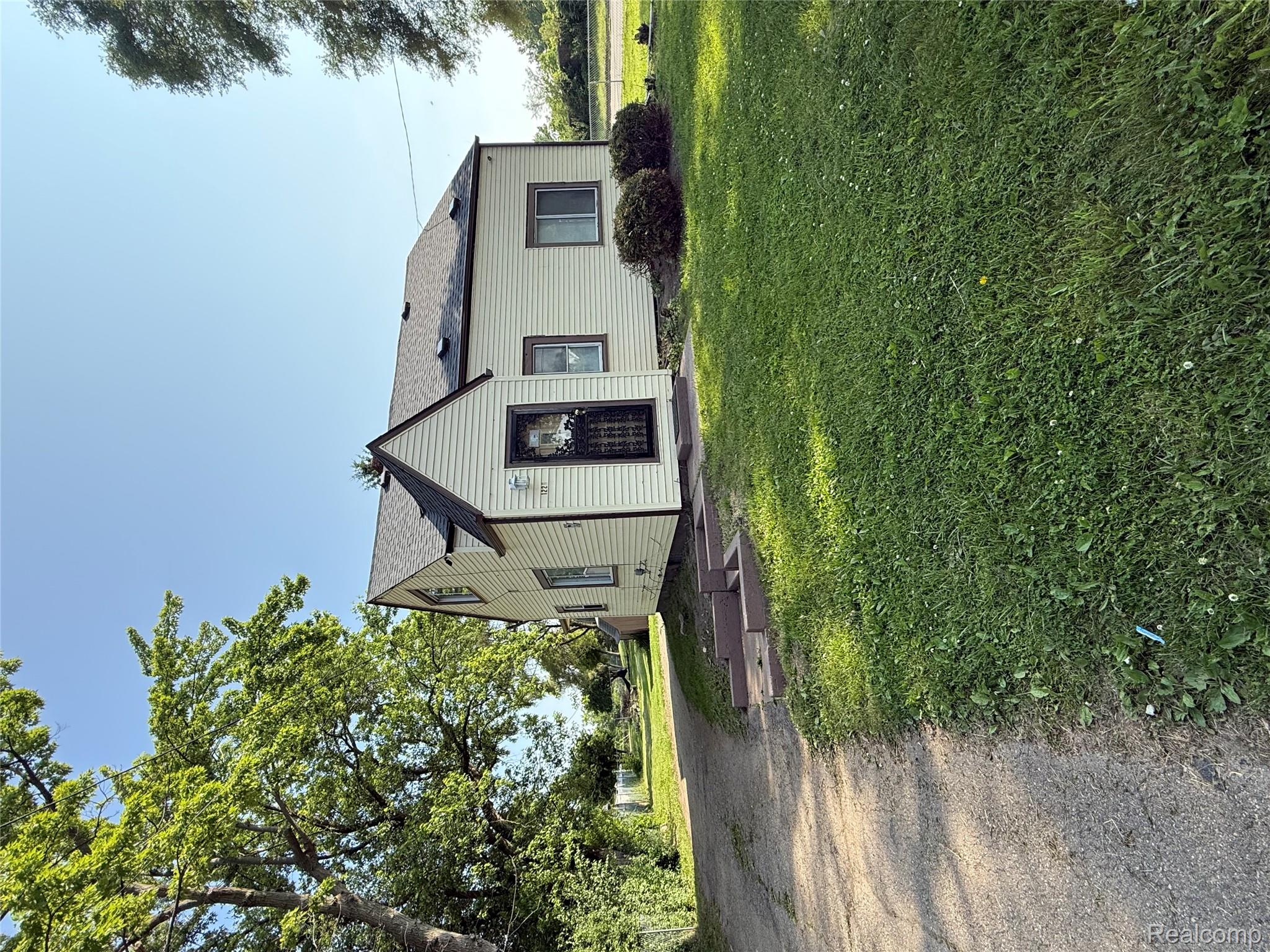1226 E Princeton Avenue