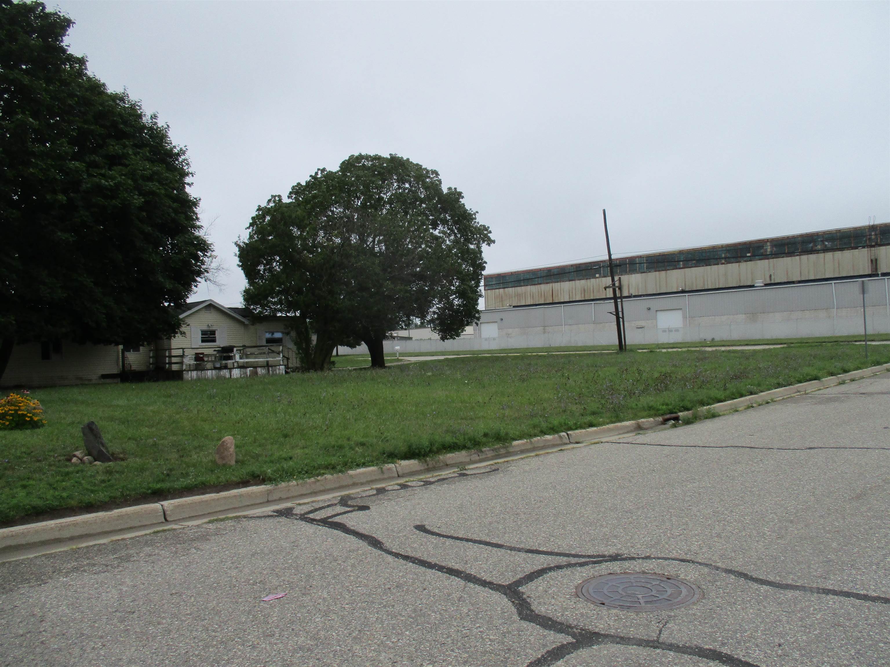 1532 E Superior Street