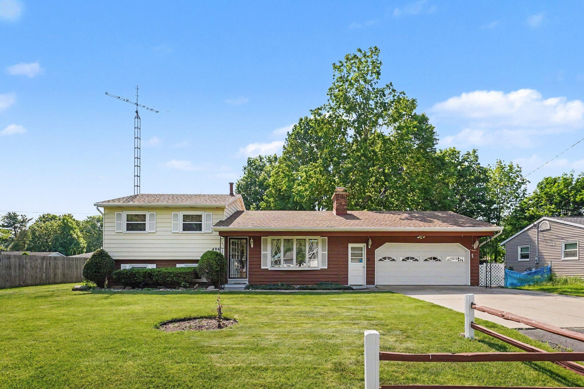 406 Woodlark Drive