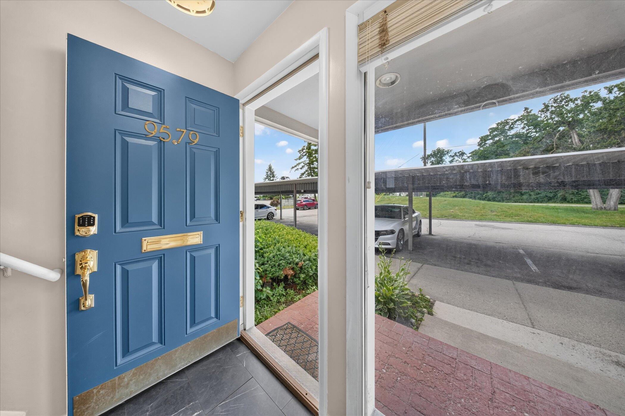 9579 Harbour Cove Court