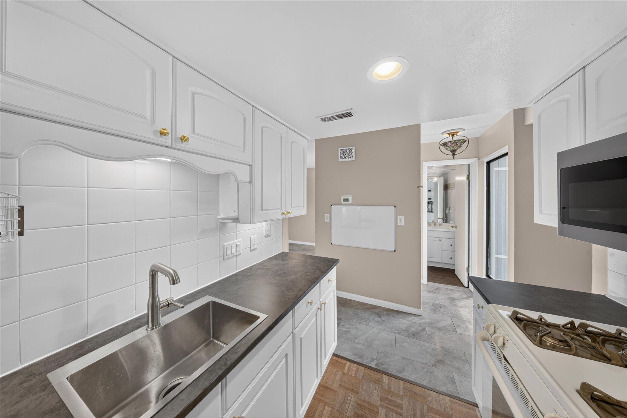 9579 Harbour Cove Court
