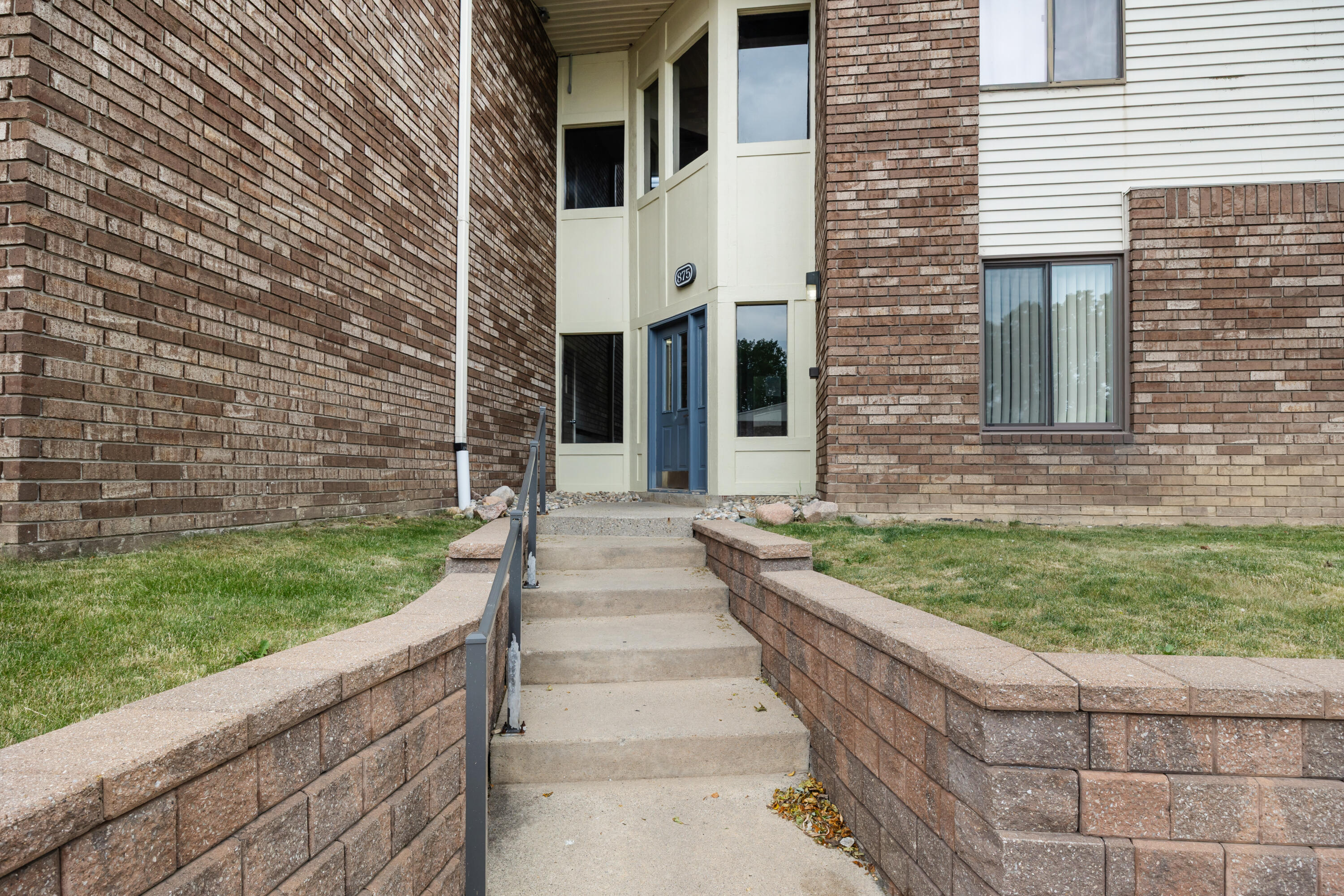 875 S Pontiac Trail 207