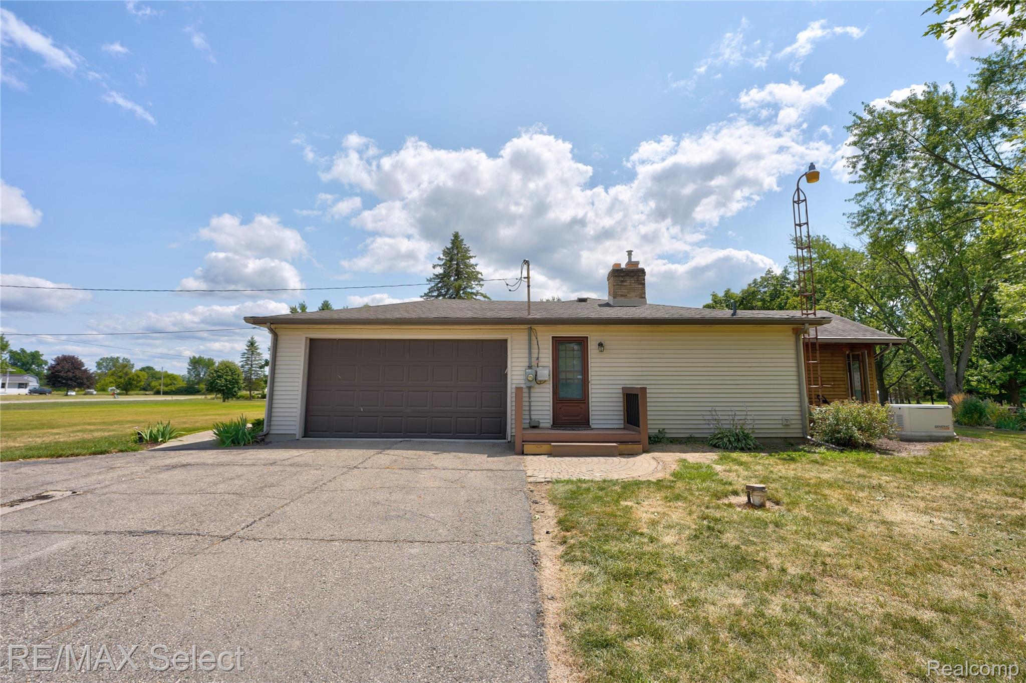 9394 Seymour Road