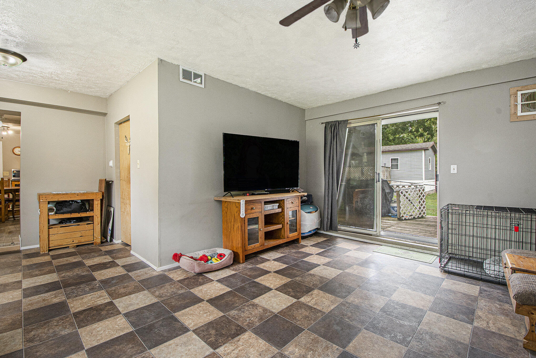 556 Price Street