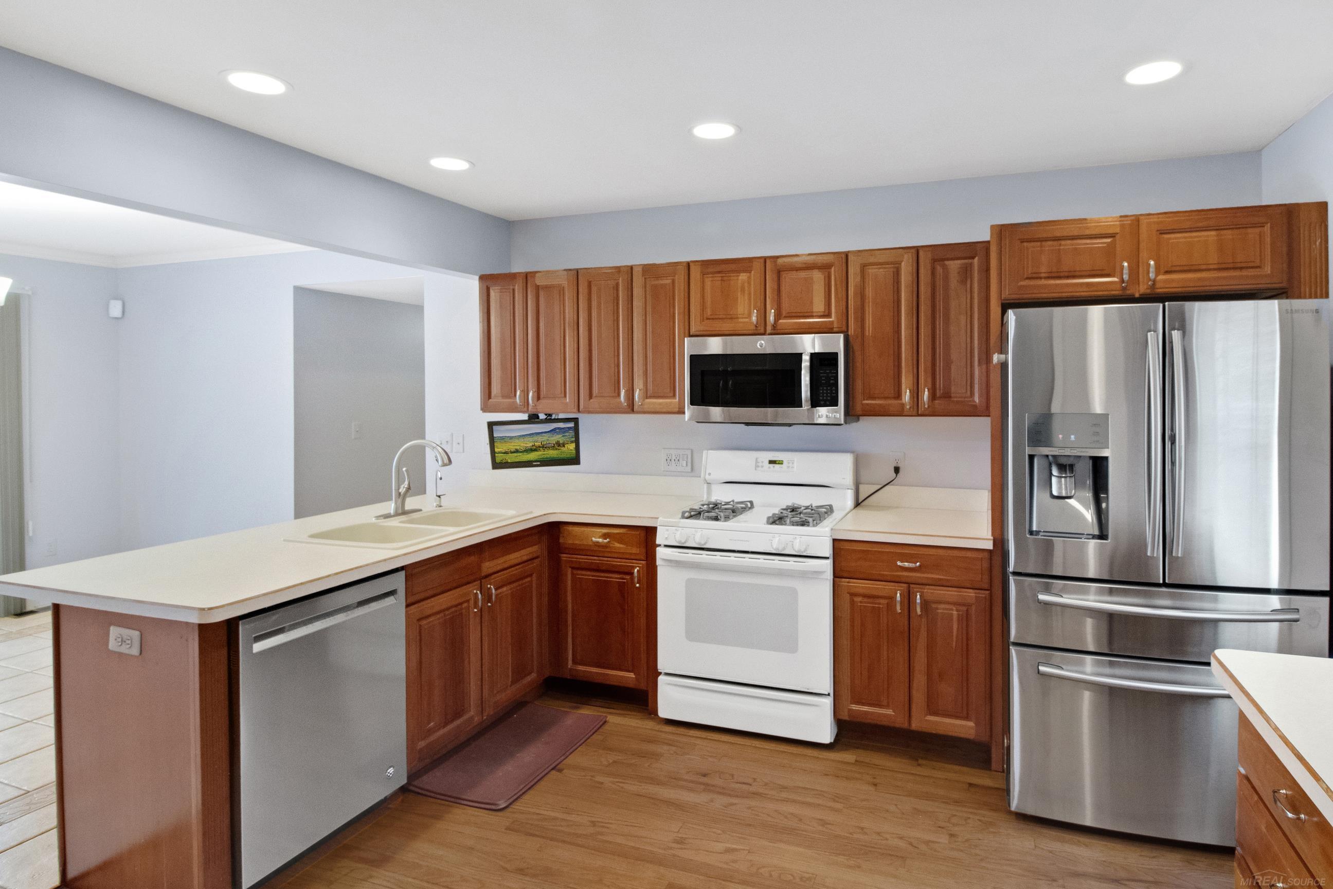 50496 N North Avenue