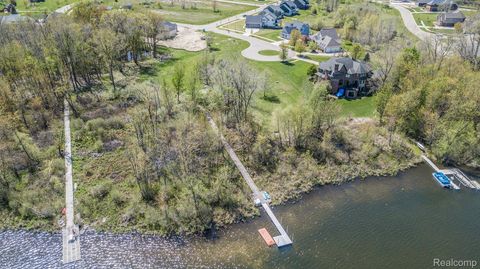 14265 WRIGHT Drive Fenton Charter Township MI 48451