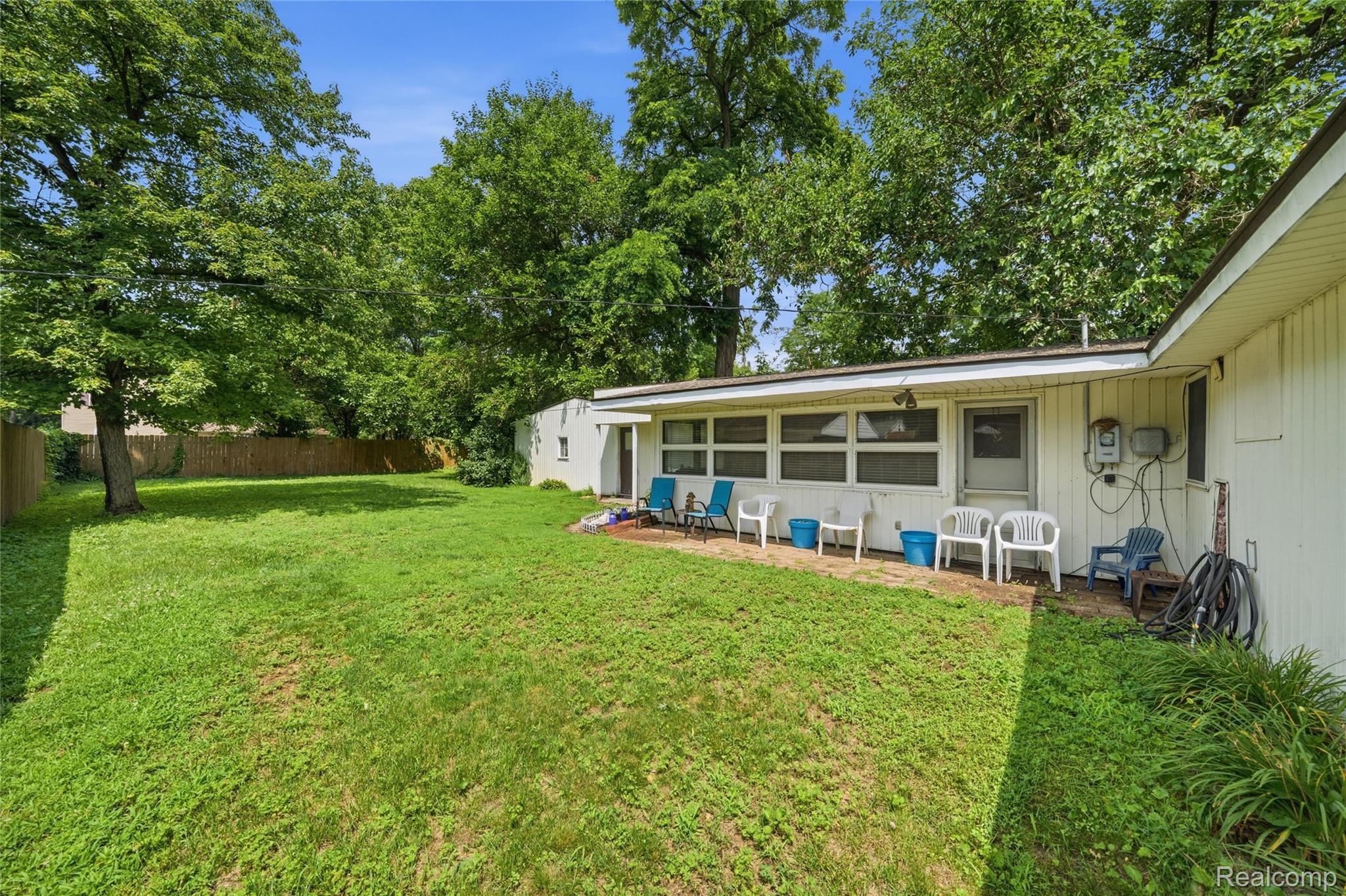 918 Pine Tree Road