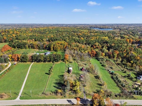 Tiny photo for 6136 Ormond Road, Springfield Charter Township, MI 48350 (MLS # 20261085175)