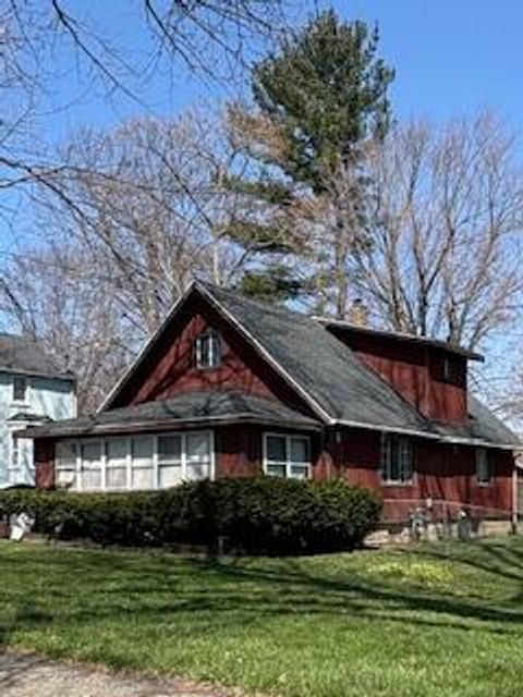 204 W Berry Avenue Lansing City MI 48910