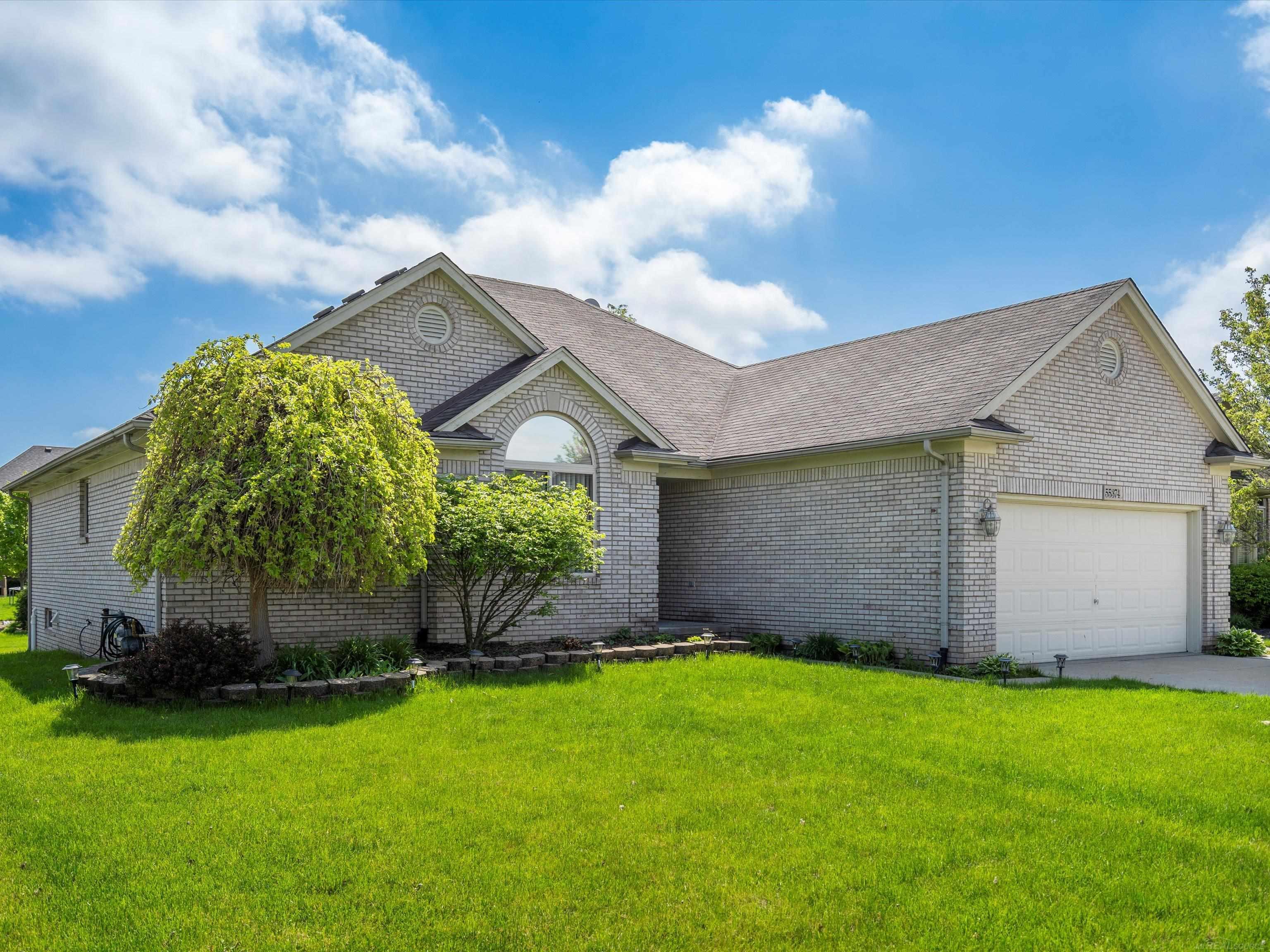 55374 Raspberry Drive
