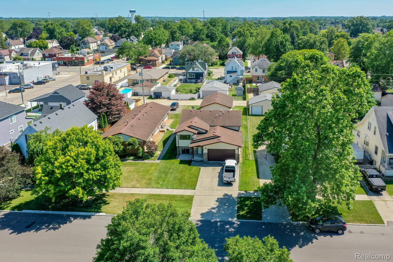 1235 Chestnut Street