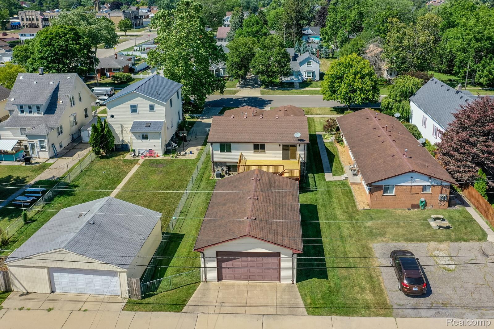 1235 Chestnut Street