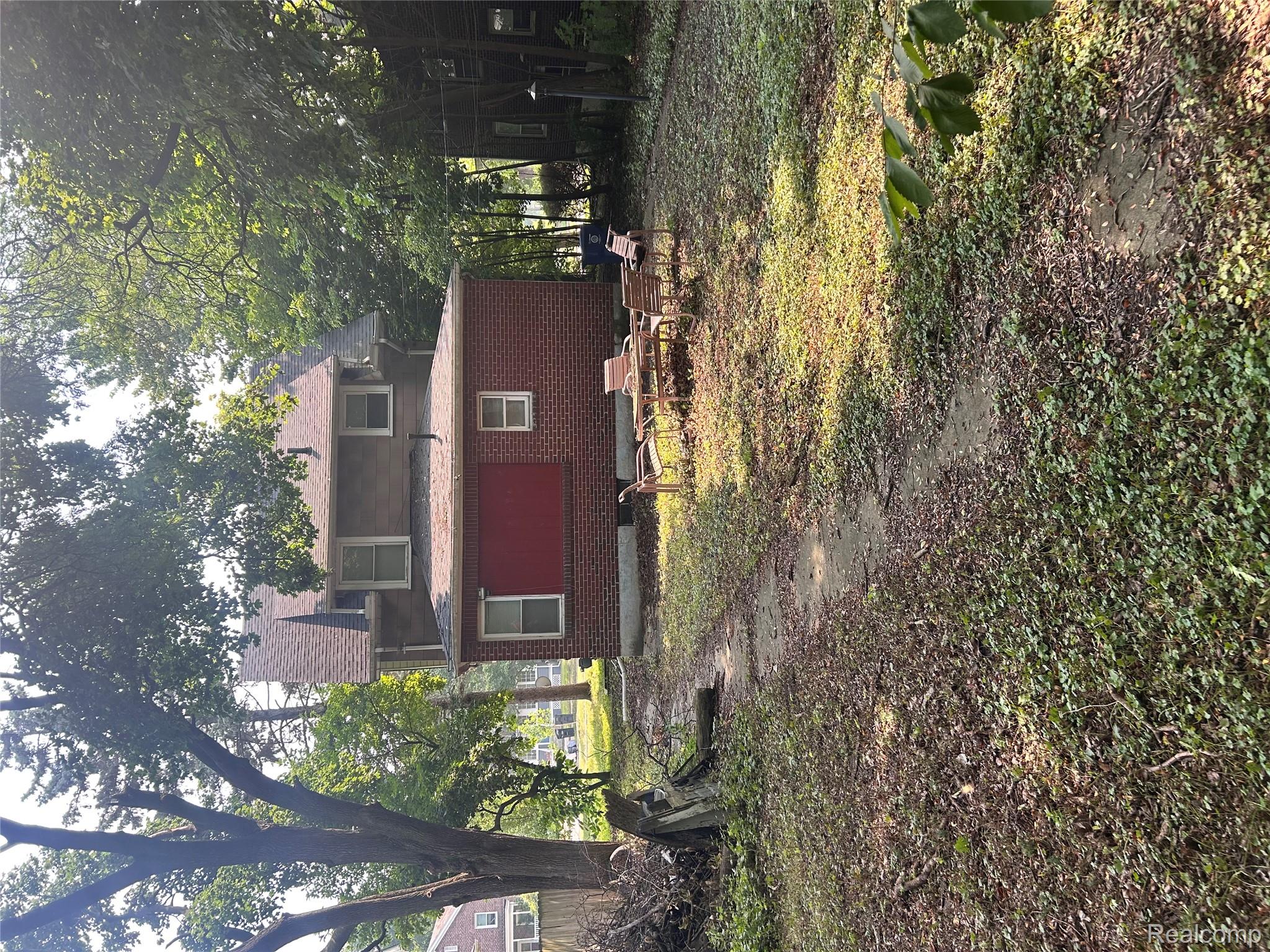 820 N Chevrolet Avenue