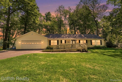 Photo for 260 Ellsworth Lake Drive