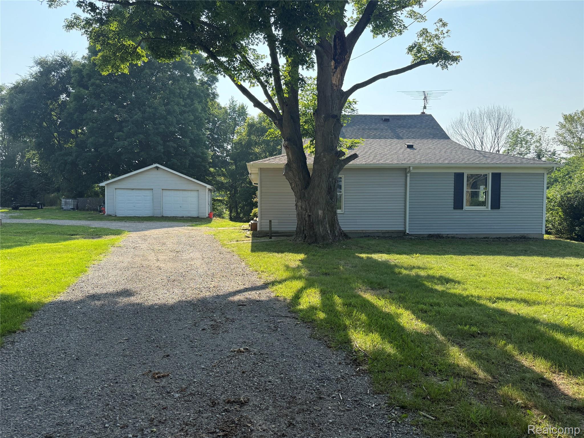 2581 Carpenter Road