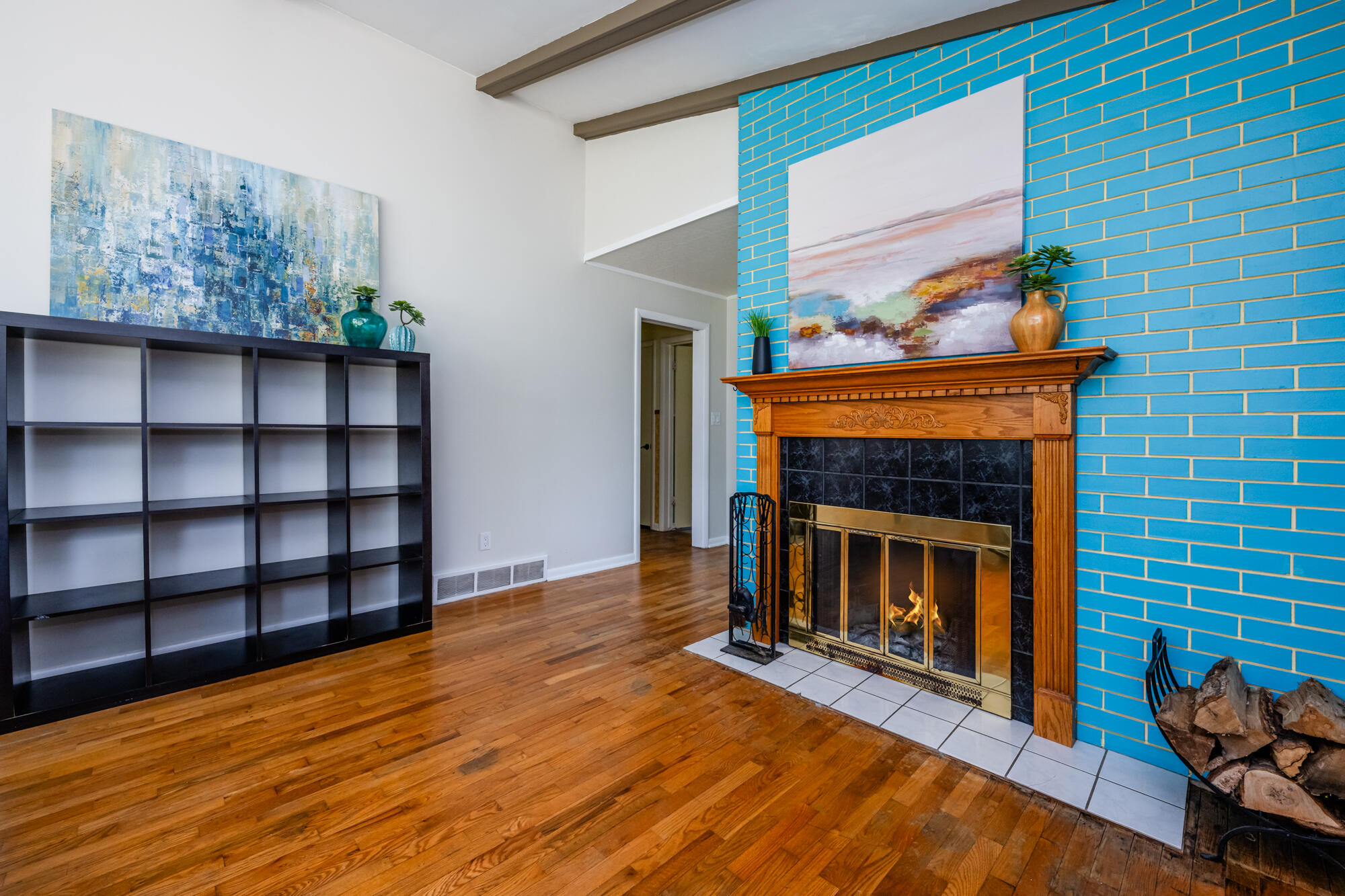 2099 Russell Road